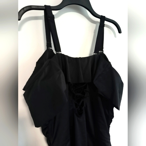 City Chic Ruffles' Women One Piece Swimsuit / Size 14 - Picture 9 of 12